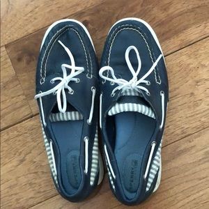 Sperry Women’s Navy and Striped Boat Shoe